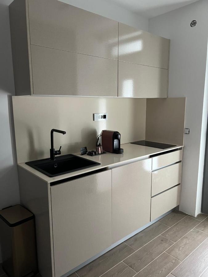 Madamik Apartments Bijela Dış mekan fotoğraf