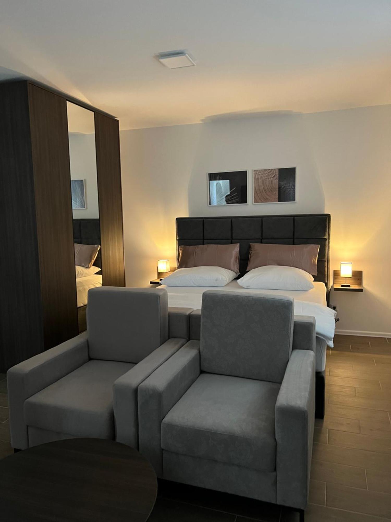 Madamik Apartments Bijela Dış mekan fotoğraf