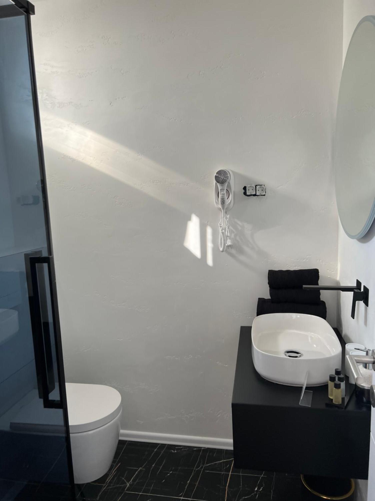 Madamik Apartments Bijela Dış mekan fotoğraf